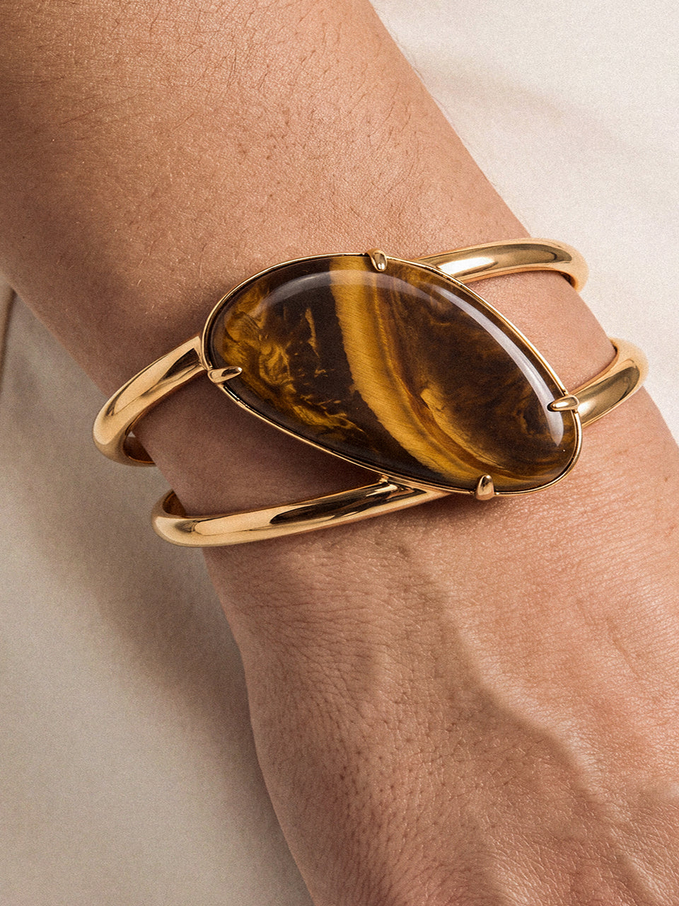 Majestic Desert Set in Tiger’s Eye | Ettika