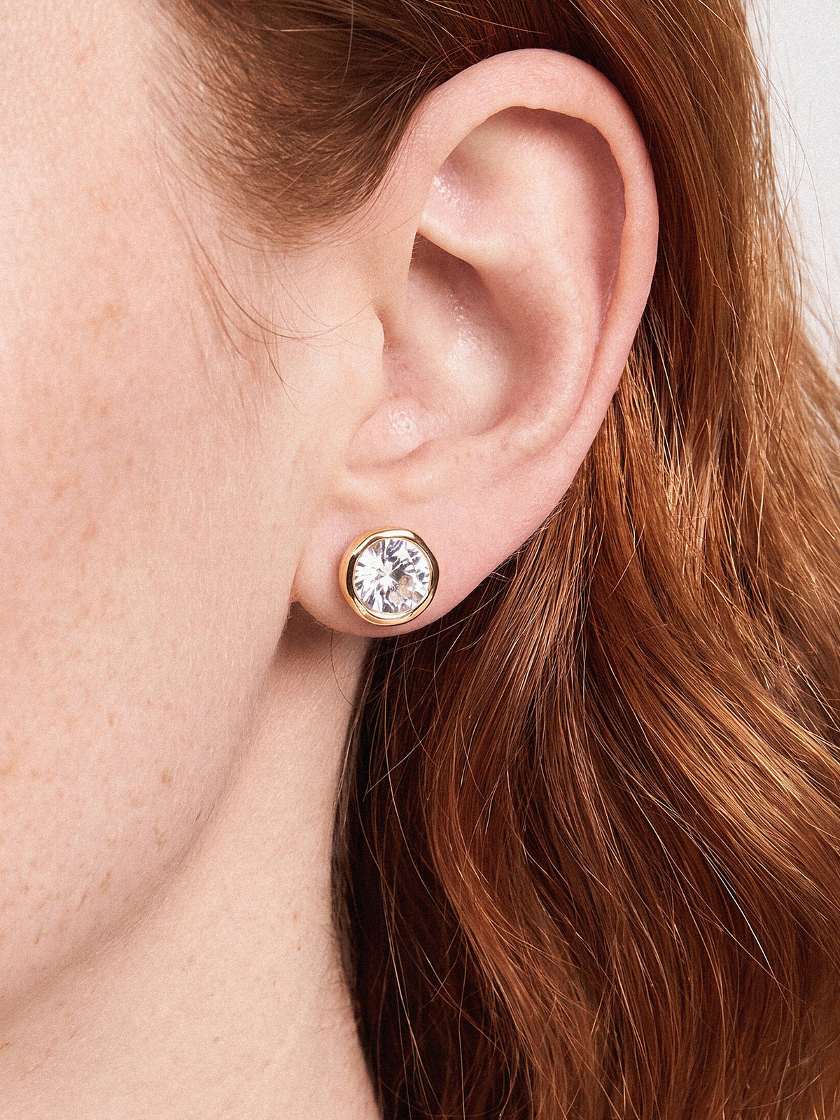 Crystal Luxe Circle Mini Studs - Clear Crystal with 18k Gold Plating | Ettika