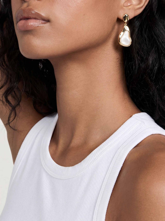 Hidden Gem Pearl Earrings - Pearl with 18k Gold Plating | Ettika